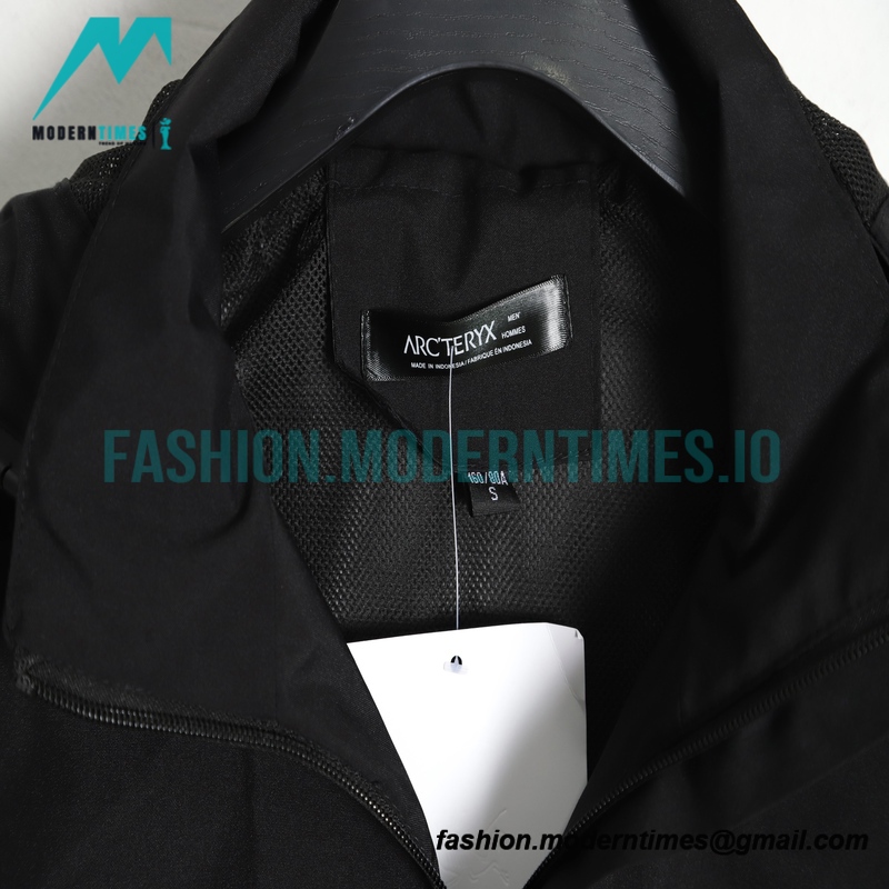 Arc Teryx - Functional Stereoscopic Cutting Charge Jacket