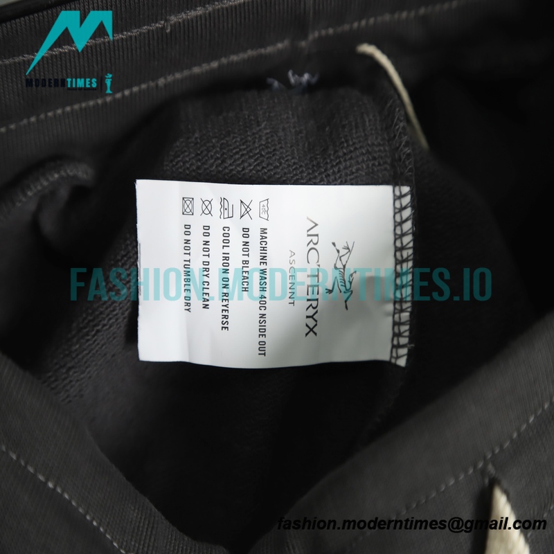 Arc Teryx - Embroidered Logo Sweatpants