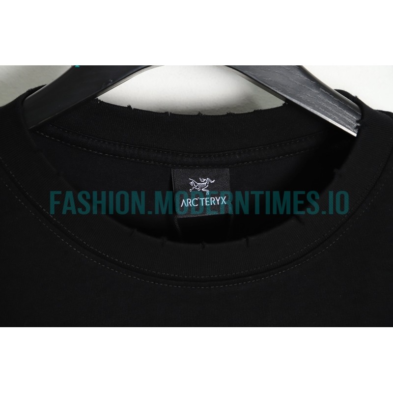 Arc Teryx - Washed embroidered polar bear short sleeve