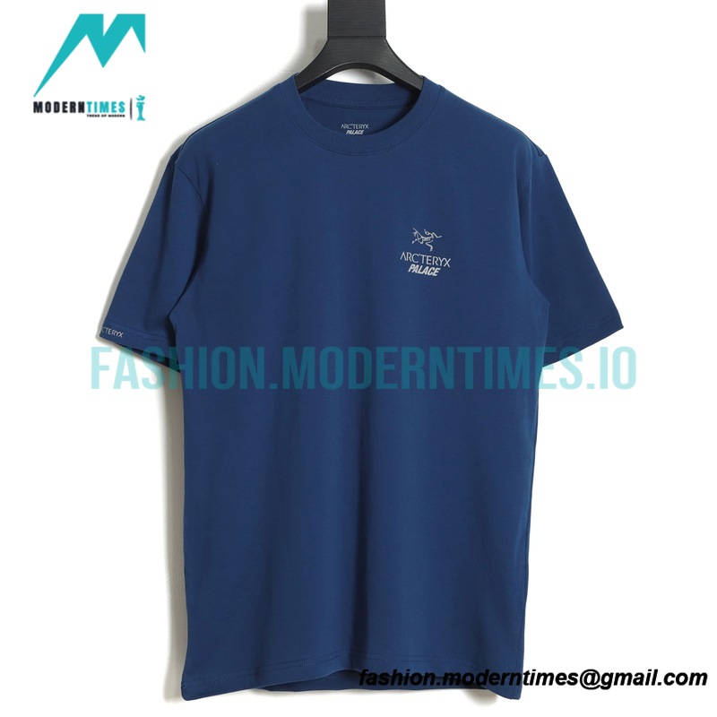 Arc Teryx - Palace Co-branded Short-sleeved T-shirt With Reflective Print