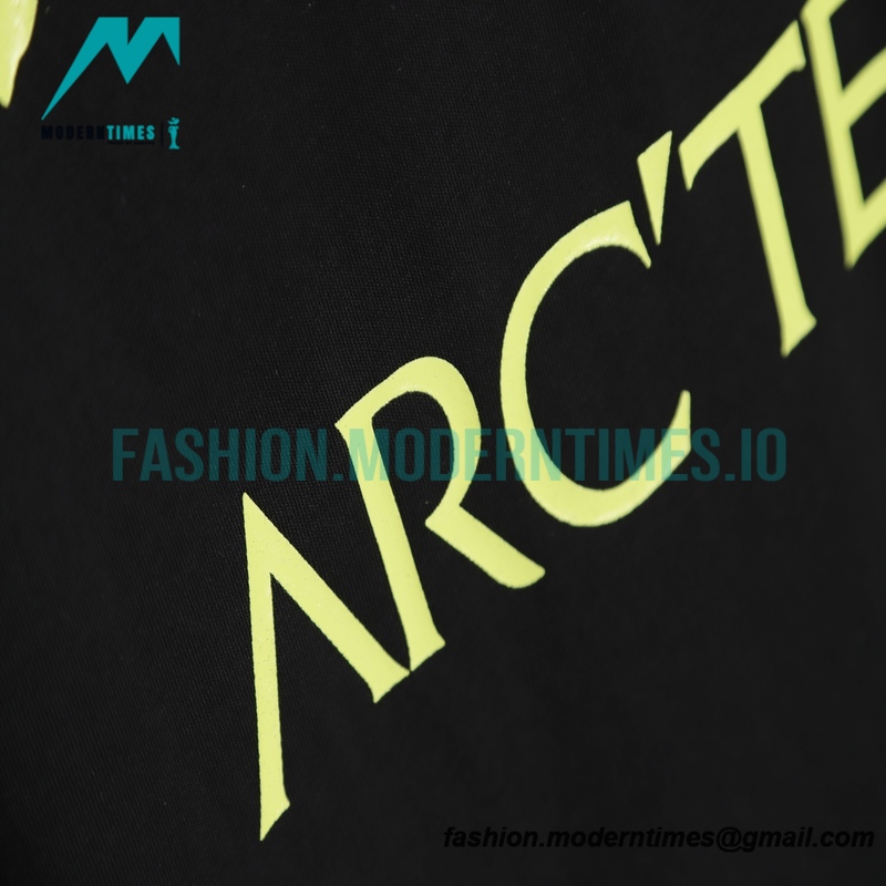 Arc Teryx - Short Sleeve T-shirt With Plain Line And Color Matching