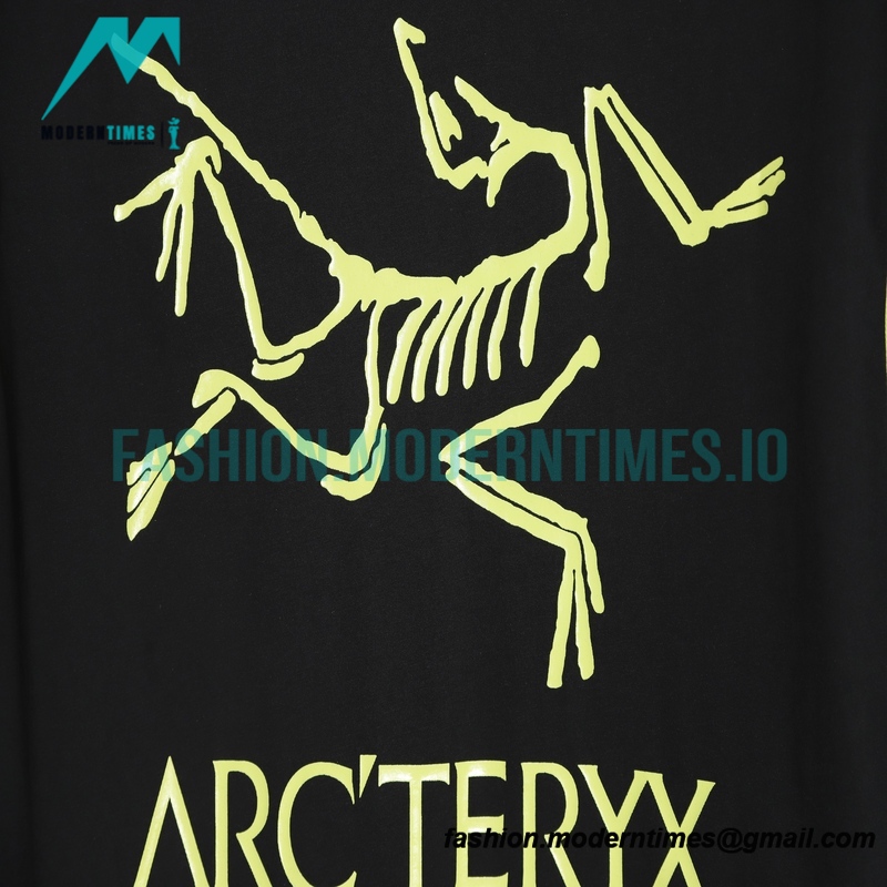 Arc Teryx - Short Sleeve T-shirt With Plain Line And Color Matching