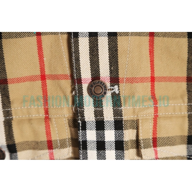  Burberry - Supreme  Co-branded Warhorse Embroidered Denim Jacket
