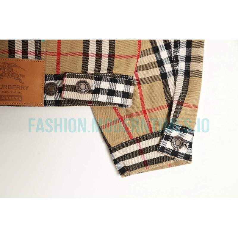  Burberry - Supreme  Co-branded Warhorse Embroidered Denim Jacket