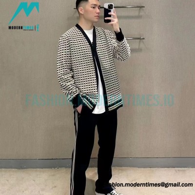 Burberry - 23FW Black And White Plaid V-neck Knit Sweater Cardigan