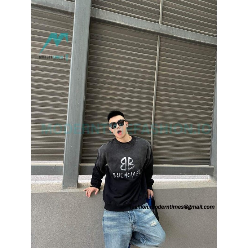 Balenciaga - Gradient Wash Destroys Hand-painted Cursive Lettered Crew-neck Hoodie