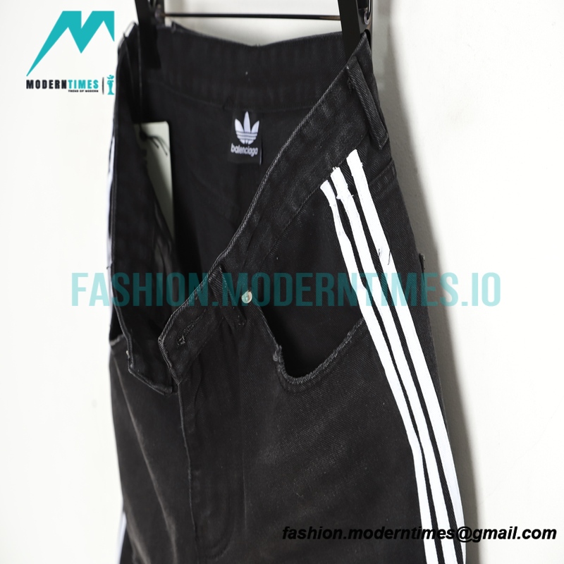 Balenciaga - Adidas 23SS Ripped Denim Shorts Pants With Striped 