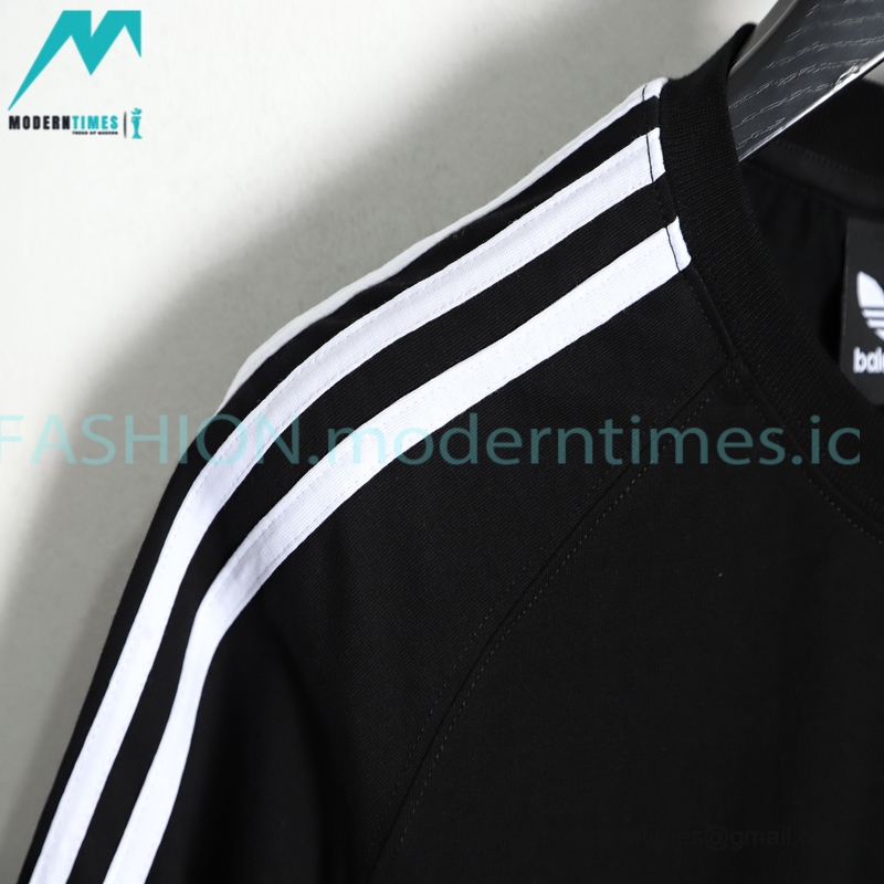 Balenciaga - Adidas Co-branded 23SS Black and Red Patchwork Short Sleeve T-shirt