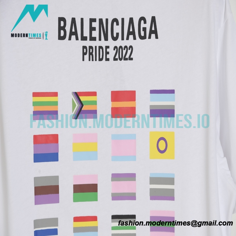 Balenciaga - Multi-National Flag Print Short Sleeve