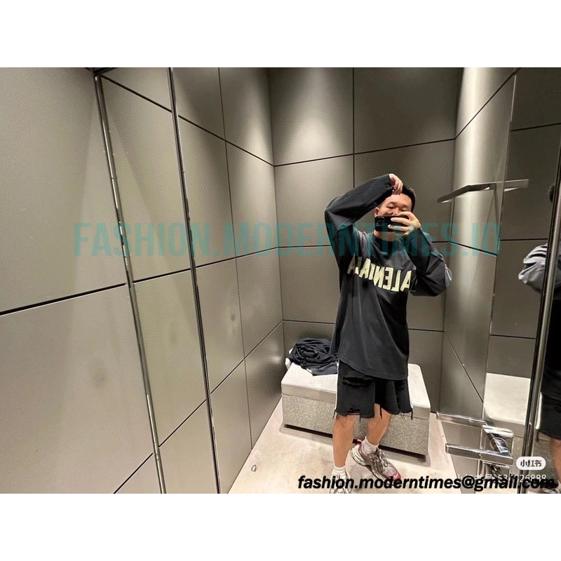 Balenciaga - 23FW Large Label Double B Crack Printed Long Sleeve T-shirt