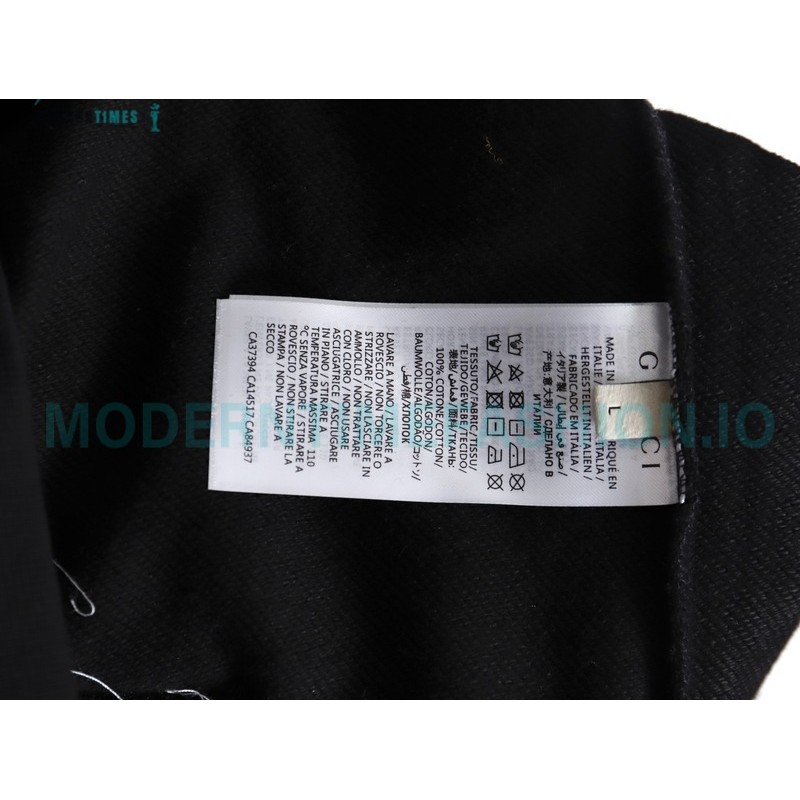 Gucci - Lipstick Print Detachable Hoodie