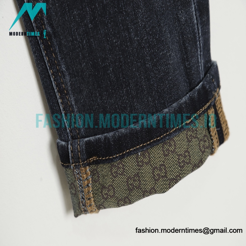 Gucci - Bear Embroidered Logo Jeans