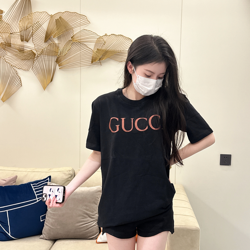 Gucci - 23SS Monogram Embroidered Short-sleeved T-shirt