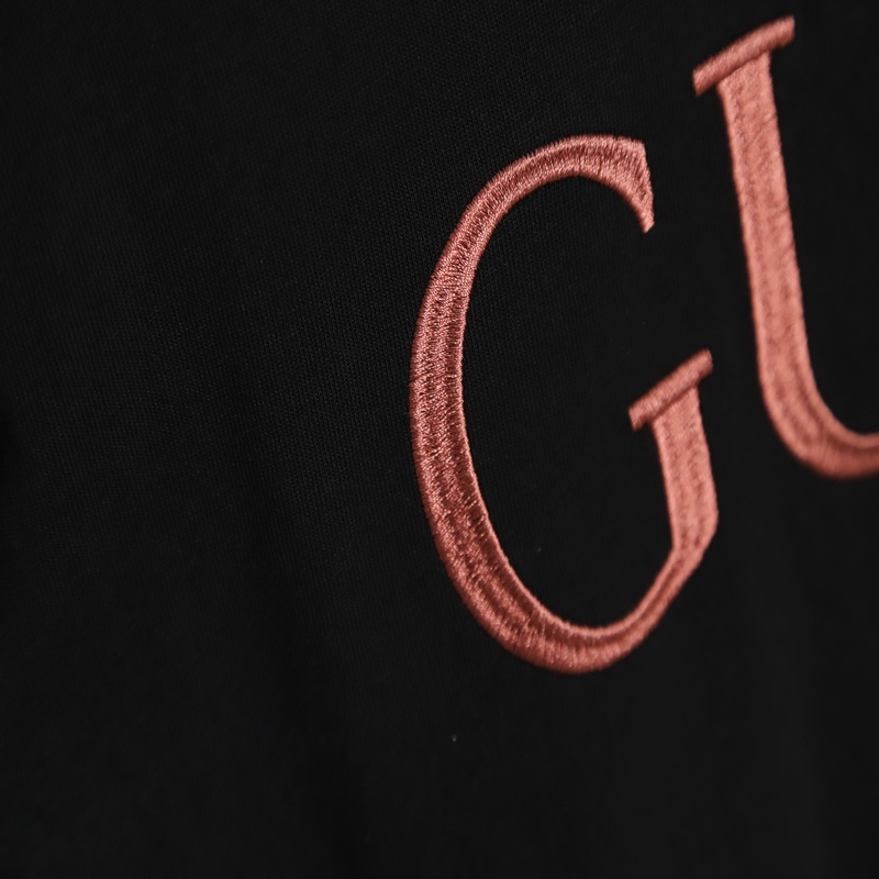 Gucci - 23SS Monogram Embroidered Short-sleeved T-shirt