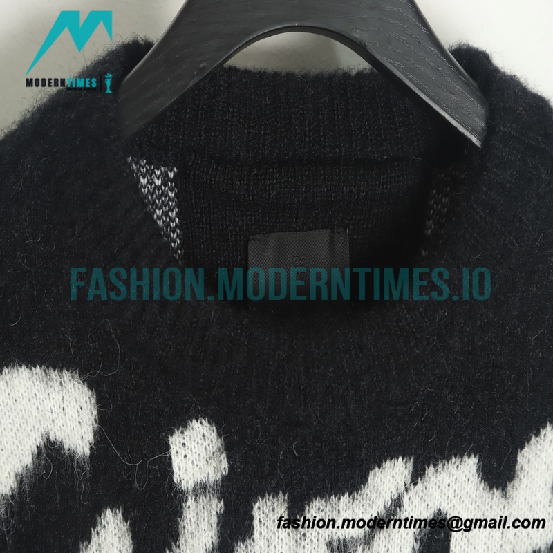 Givenchy - 22FW Bullet Screen Script Letter Mohair Sweater