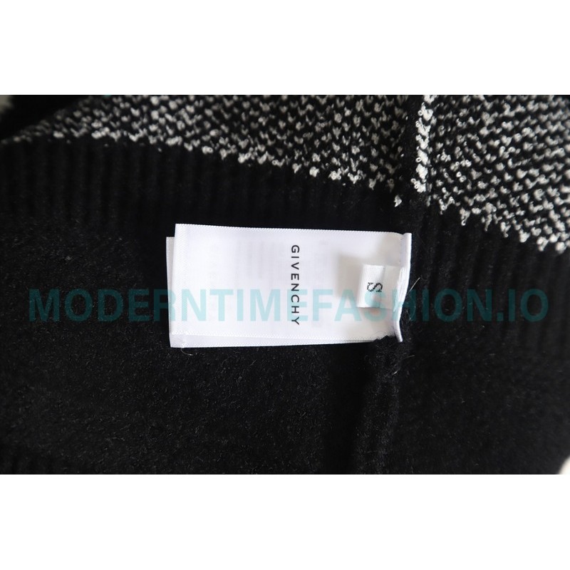 Givenchy - 23FW Mask Big Dog Jacquard Knitted Crewneck Sweater