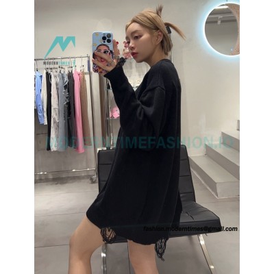 Givenchy - 23FW Four-star Letter Jacquard Crewneck Sweater