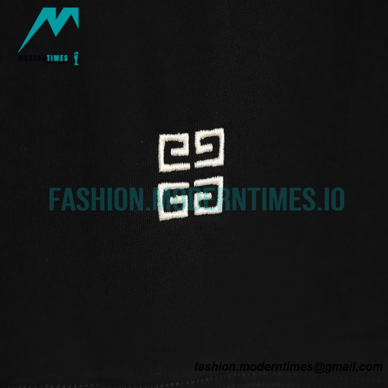 Givenchy - 23ss Pocket Logo Embroidery Short Sleeve T-shirt