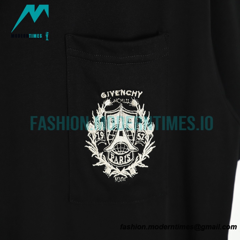Givenchy - 23ss Pocket Logo Embroidery Short Sleeve T-shirt