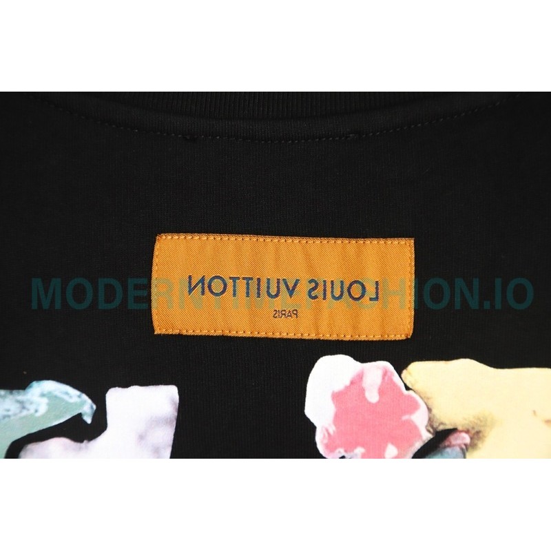 Louis Vuitton - 23FW Graffiti Letter Printed Crewneck Hoodie