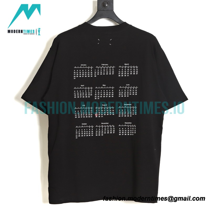   Maison Margiela - Classic Digital Calendar Printed Short Sleeve
