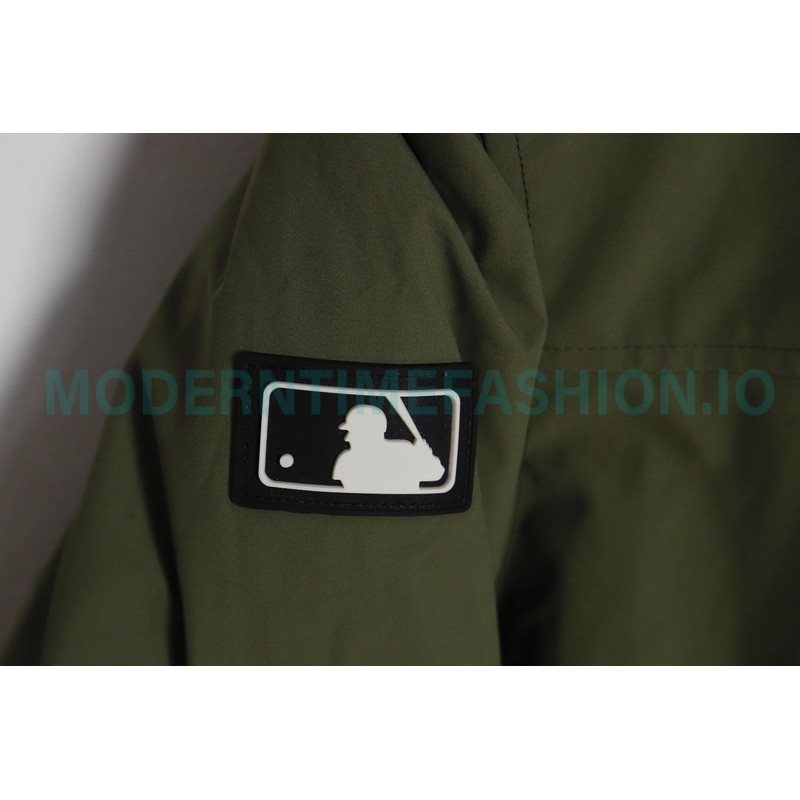 MLB - Chest Embroidered Logo Fur Collar Hooded Down Jacket