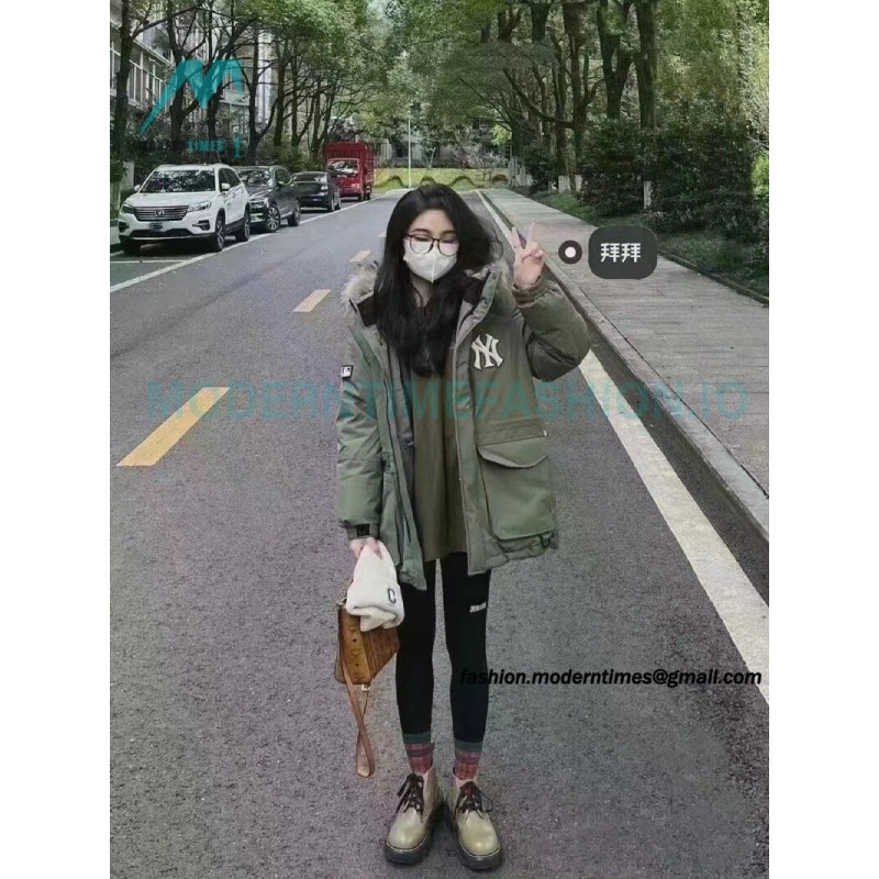 MLB - Chest Embroidered Logo Fur Collar Hooded Down Jacket
