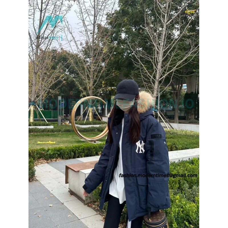 MLB - Chest Embroidered Logo Fur Collar Hooded Down Jacket
