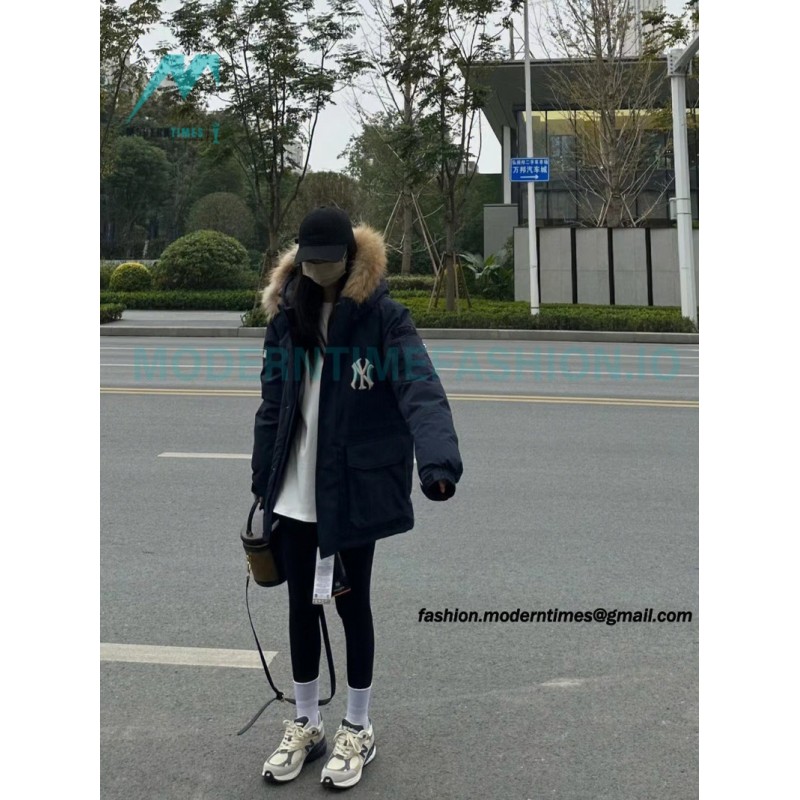 MLB - Chest Embroidered Logo Fur Collar Hooded Down Jacket