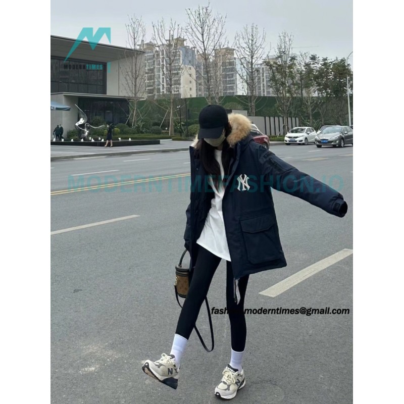 MLB - Chest Embroidered Logo Fur Collar Hooded Down Jacket