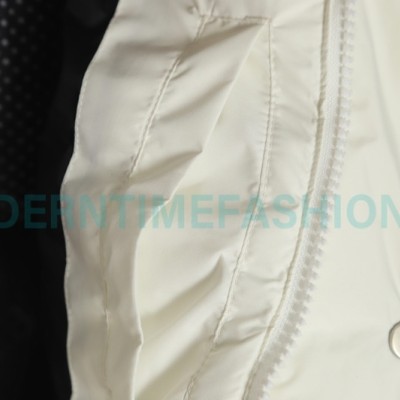 MLB - Button Label Embroidered Short Thickened Down Jacket