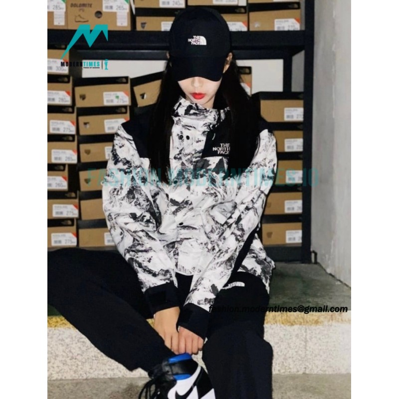 Supreme - The North Face Snowstorm Jacket