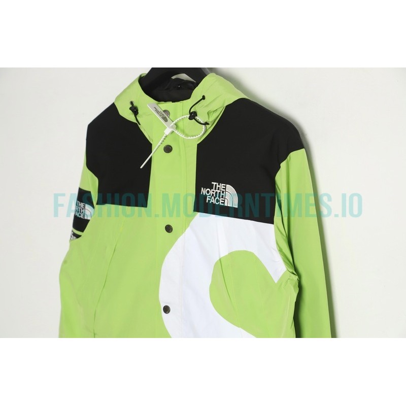 Supreme - The North Face Co-branded Great S Stormtrooper Jacket