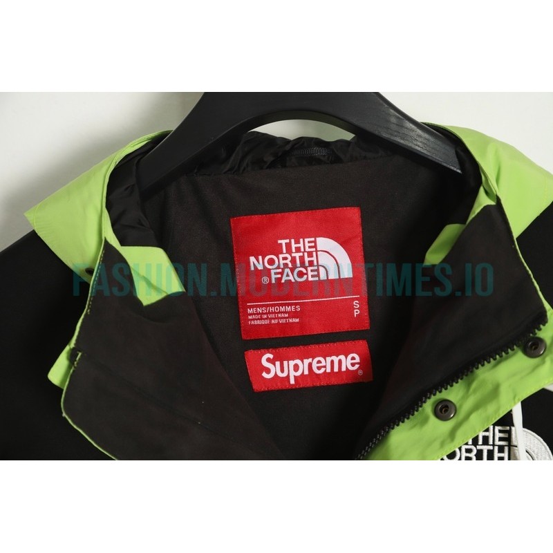Supreme - The North Face Co-branded Great S Stormtrooper Jacket