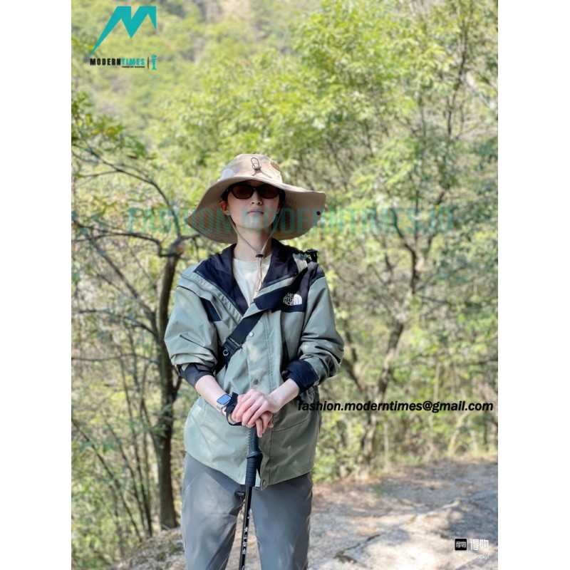 The North Face - Outdoor Lightweight Waterproof Jacket