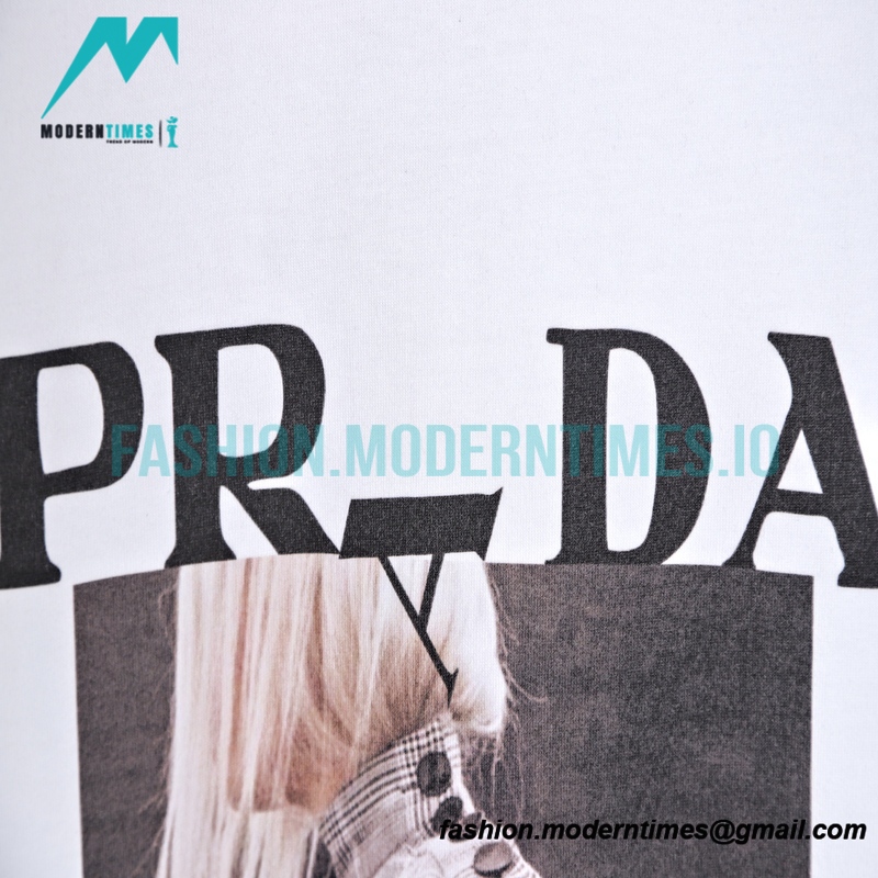 Prada - Poster Figure Print Short Sleeve