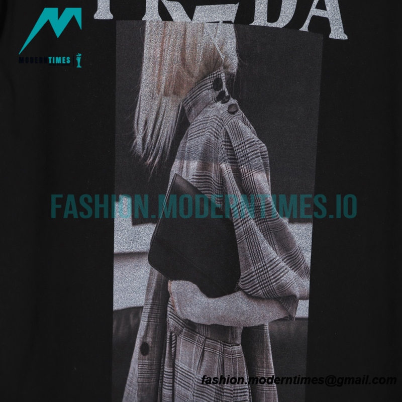 Prada - Poster Figure Print Short Sleeve