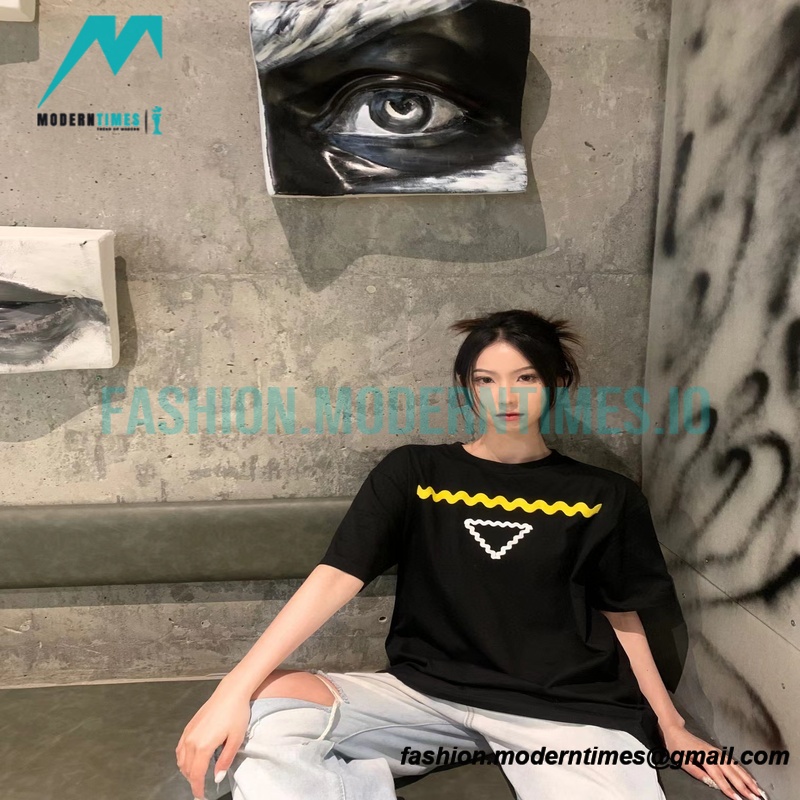 Prada - 23SS Webbed Inverted Triangle Label Short Sleeve T-shirt