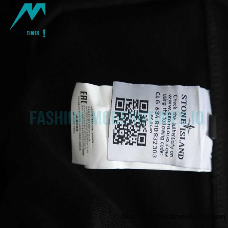 Stone Island - Classic Solid Color Logo Zipper Hoodie